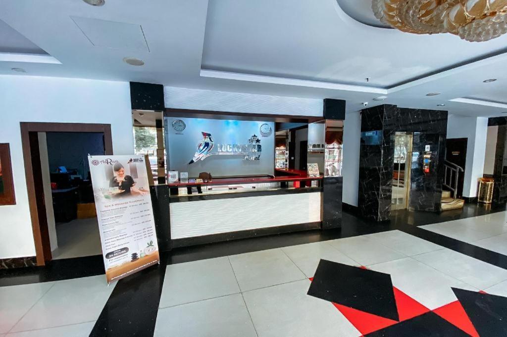 Lucky Star Hotel Nagoya Bagian luar foto