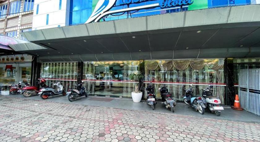 Lucky Star Hotel Nagoya Bagian luar foto