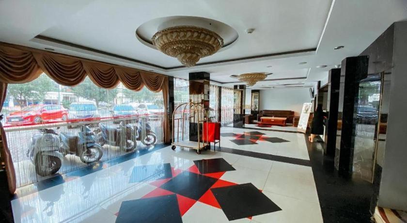 Lucky Star Hotel Nagoya Bagian luar foto